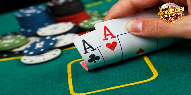 Chơi game đánh bài kiếm tiền cực dễ